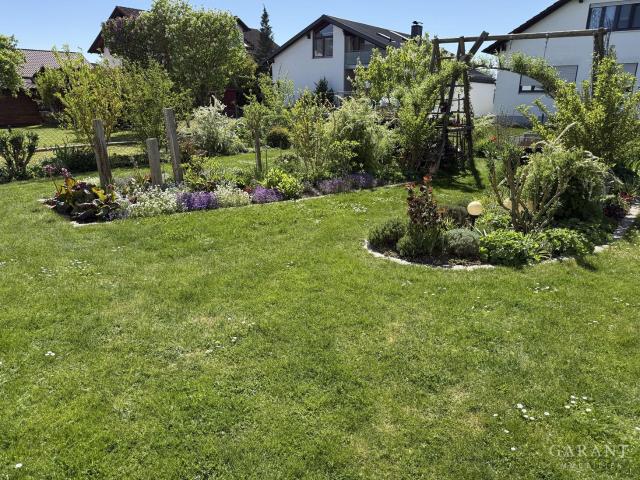 Ein Zuhause für Generationen viel Platz, Gartenparadies & Raum für Familienleben