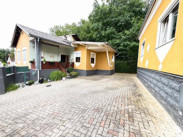 Ein Zuhause für die ganze Familie – Zwei Häuser, viele Möglichkeiten