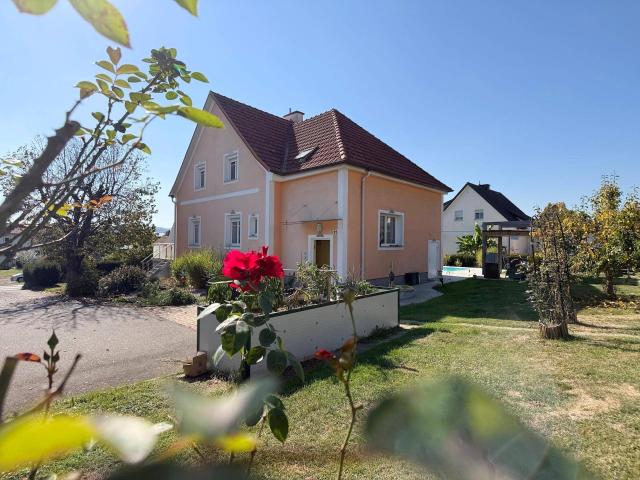 Ein Zuhause für viele Lebensentwürfe großzügiges Wohnen mit Pool und Garten in Brunn bei Fehring