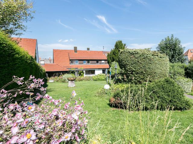 Ein Zuhause mit Charakter: Großzügiges Wohnen in Toplage mit traumhaftem Garten