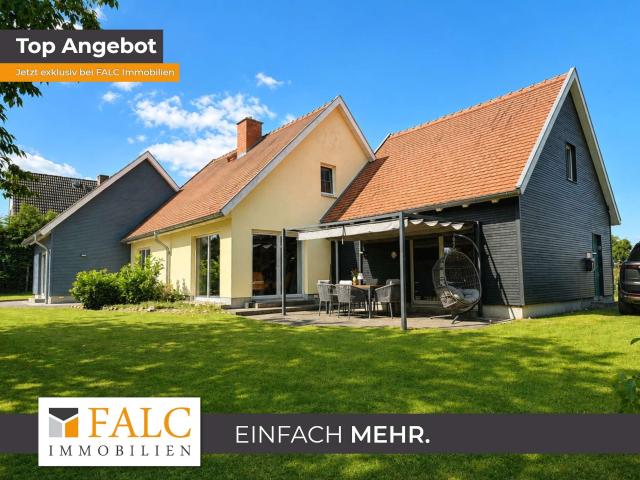 Ein Zuhause mit besonderem Flair – stilvolles Einfamilienhaus mit großem Grundstück