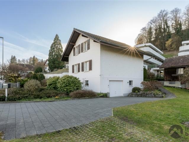 Ein Zuhause mit grossem Umschwung & Platz für Ideen