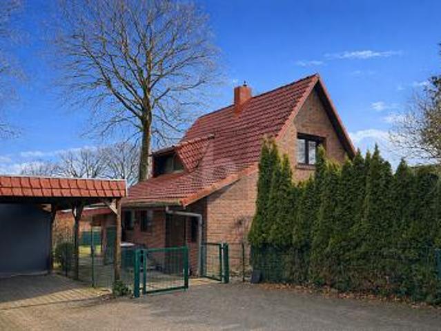 EIN ZUHAUSE MIT NATURBLICK UND VIEL POTENTIAL