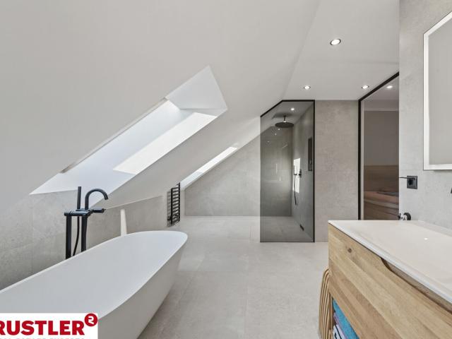 Ein Zuhause mit Raum Mitten in 1060 Wien