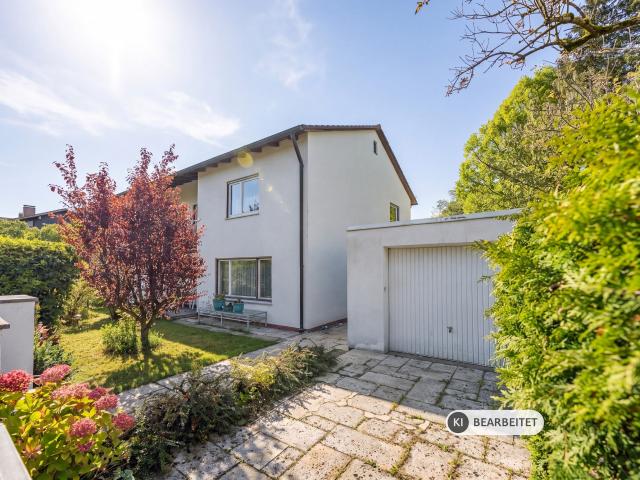 Ein Zuhause mit viel Raum großzügige Doppelhaushälfte