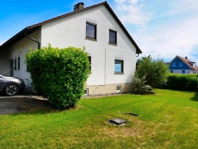 Ein Zwei Famimienhaus in Leustetten Frickingen