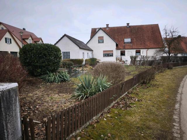 Ein Zweifamilienhaus