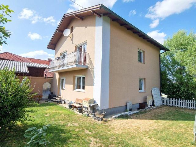 Ein /Zweifamilienhaus im Grünen, zentrale Lage mit guter Verkehrsanbindung in Vorchdorf
