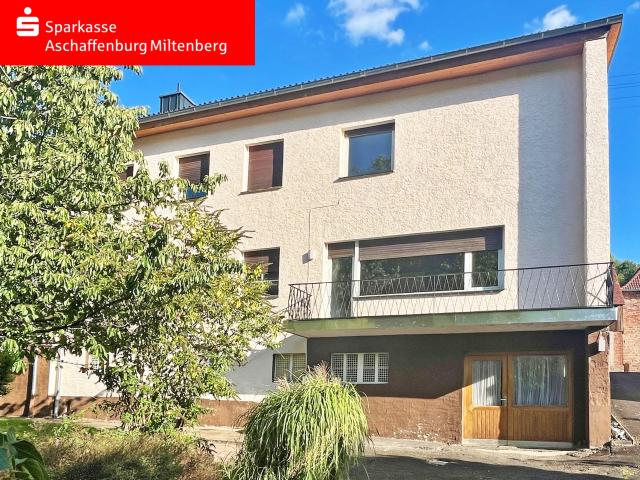 Ein /Zweifamilienhaus in Dammbach