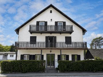 Ein /Zweifamilienhaus mit Entwicklungspotenzial in zentraler Lage