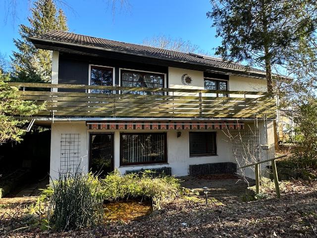 Ein /Zweifamilienhaus mit Einzelgarage in toller Lage