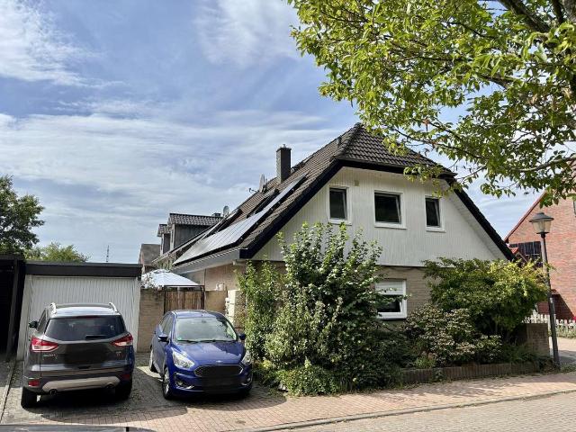 Ein /Zweifamilienhaus mit Keller und Garage in Lüdinghausen