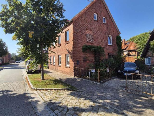 Ein / Zweifamilienhaus mit Pool in der nds. Elbtalaue