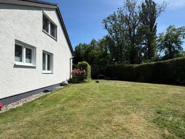 Ein Zweifamilienhaus PROVISIONSFREI 225qm ntzfl
