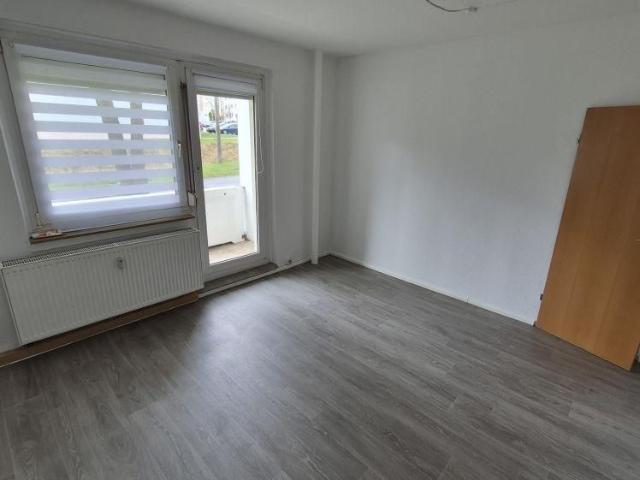 + + einache 1 Zimmer Wohung für schmales Geld + +
