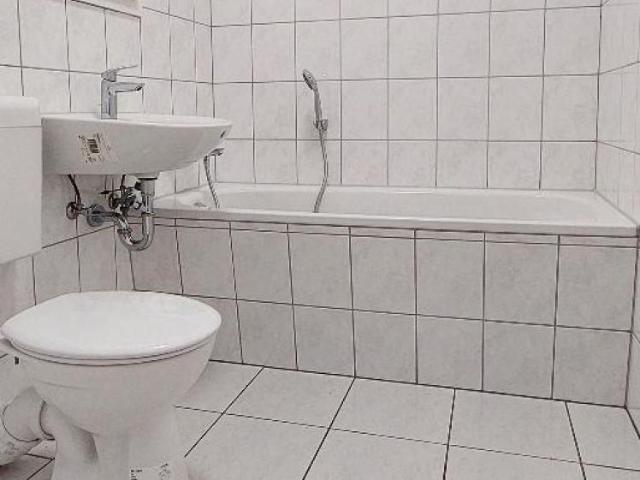Einbauküche, 1 Zimmer, frisch saniert, Aufzug