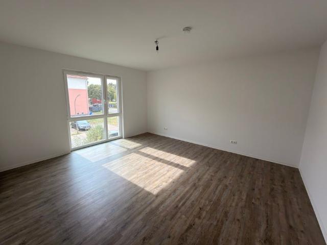Einbauküche und Balkon: Neubau, nagelneu und komplett barrierefrei!