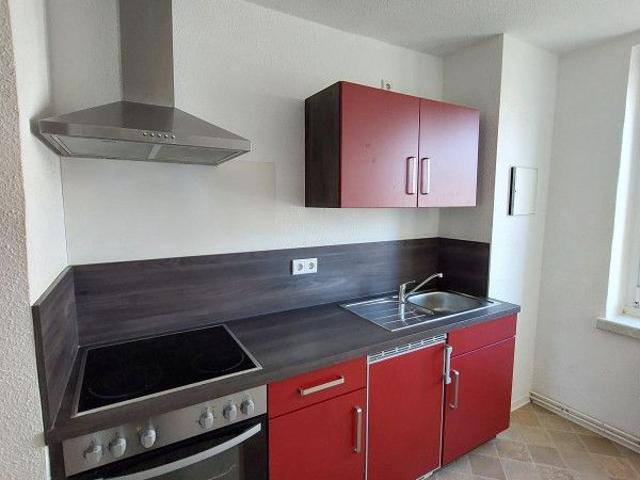 Einbauküche / Balkon / Helle Wohnung