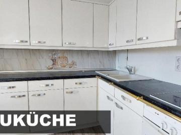 Einbauküche, große 3 Zimmer, Balkon, frisch saniert, Aufzug