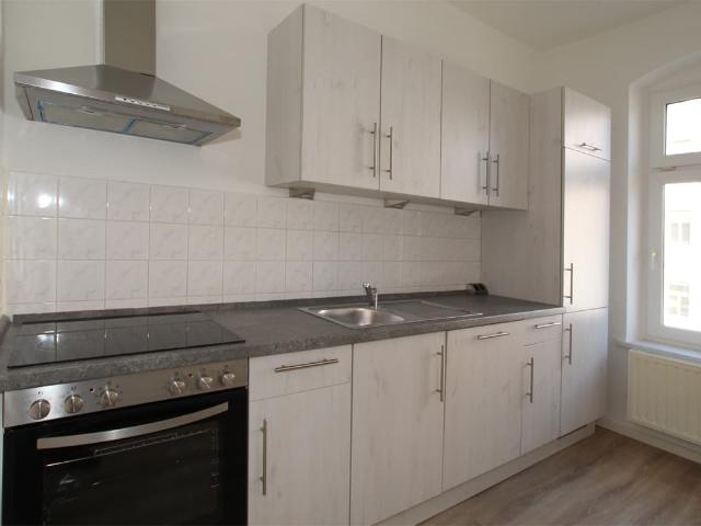 Einbauküche… Laminat… Stellplatz – ID 102