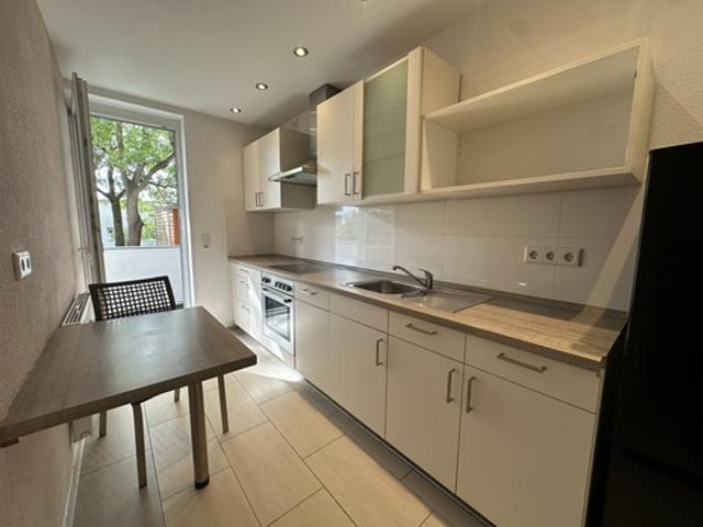 Einbauküche*! Sanierte 3 Zimmer Wohnung mit modernem Bad und Balkon!