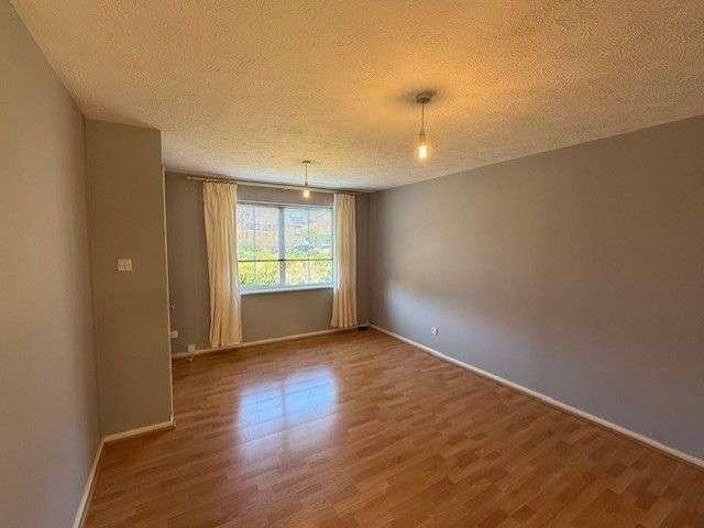Eindhoven Close, Carshalton, SM5
