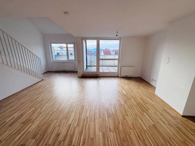 Eindrucksvolle 4 Zimmer Maisonettewohnung mit 2 Terrassen zu mieten!