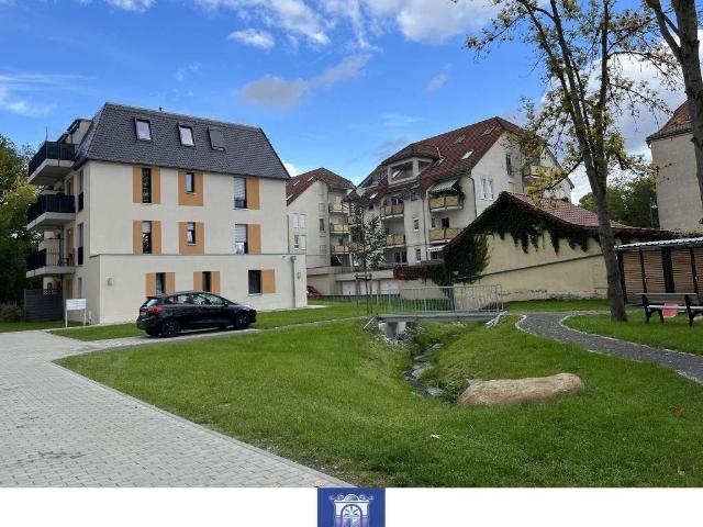 Eindrucksvolle und moderne Neubauwohnung mit Balkon & EBK! Lift!