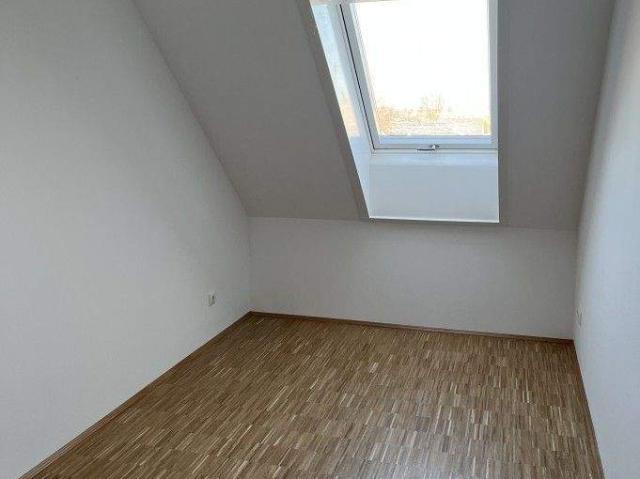 Eindrucksvoller Dachtraum mit moderner Ausstattung und EBK im Erstbezug! Lift!