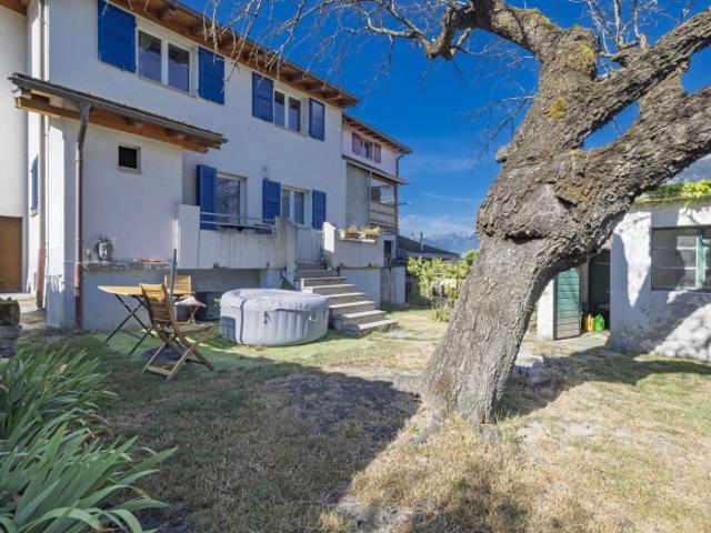 4,5 ZIMMER VILLA IN EINER OASE DES FRIEDENS