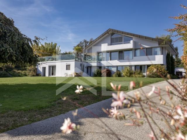 8 Room single house