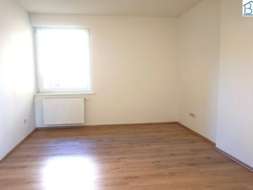TOPINVEST, Zinshaus mit Bauland