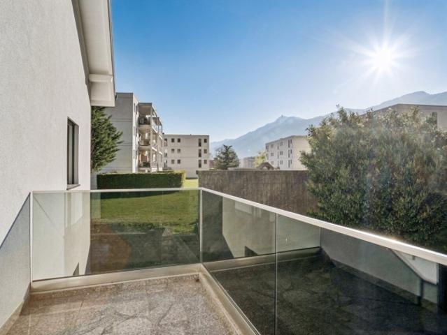 Eine charmante 4,5 Zimmer Wohnung mit Balkon