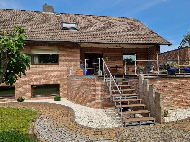 Eine der besten Wohnlagen von Sarstedt, tolles 1 2 Familienhaus