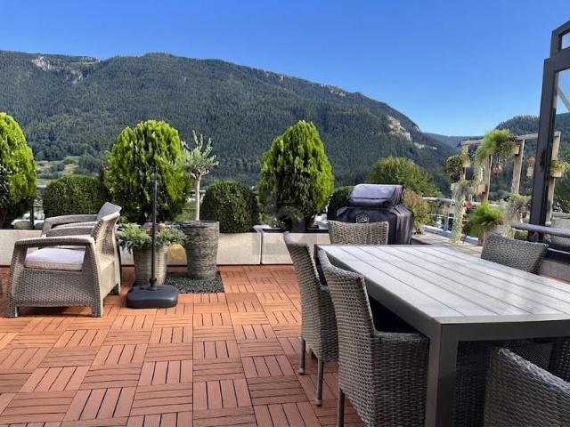 EINE ECKE DES PARADIESES MIT EINEM AUSSERGEWÖHNLICHEN PANORAMA