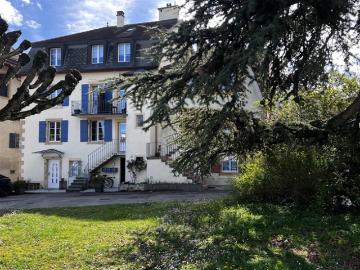 Haus, liberale Aktivität oder Investition nur einen Steinwurf vom See entfernt zu verbinden