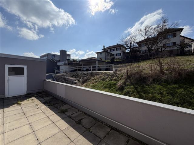 Eine grosse Terrasse in ruhiger Lage – pauschale Nebenkosten