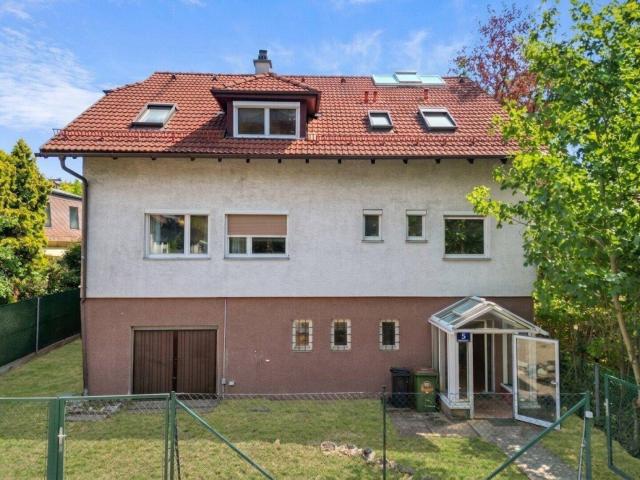 Eine Hietzinger Familienvilla. Bereit für ihre nächste Ära. absolute Ruhelage mit Garten und Raum für eine neue Interpretation