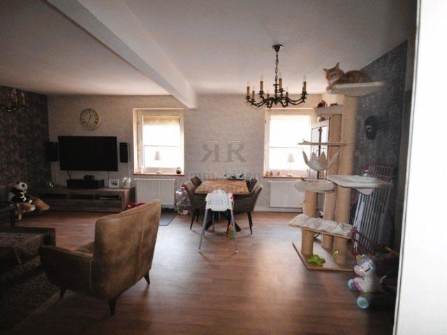 Eine sehr schöne große Altbau Wohnung mit viel Charme und Flair!