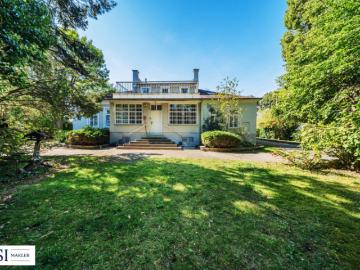 Eine Villa mit Geschichte – großzügige Gartenidylle in zentraler Villenlage von Mauer