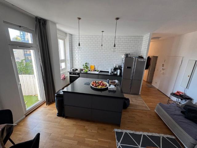 Eine Wohnung verkauft in bayrischer 6 Zimmer Wohnung mit 140. m2