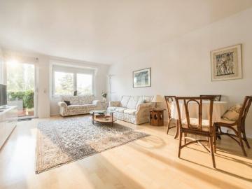 Eine Wohnung zum Wohlfühlen 3 Zimmer Wohnung mit West Außenfläche inklusive Küche & Garage – Ruhe, Grünblick und perfekte Anbindung