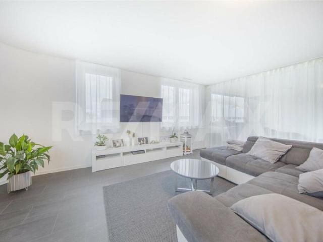 Wohnen mit Mythenblick  stillvolle, moderne 4.5 Zimmer Eigentumswohnung in Ibach SZ