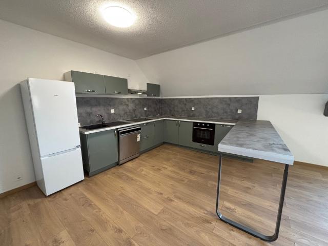 Eine 3,5 Zimmer Wohnung im ersten Stock in Courtedoux zur Miete