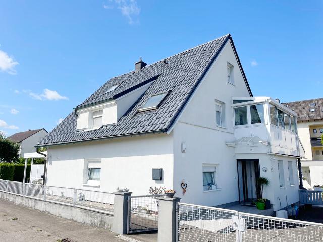 Einfamilien /Zweifamilienhaus mit Garage in Neu Ulm/Gerlenhofen