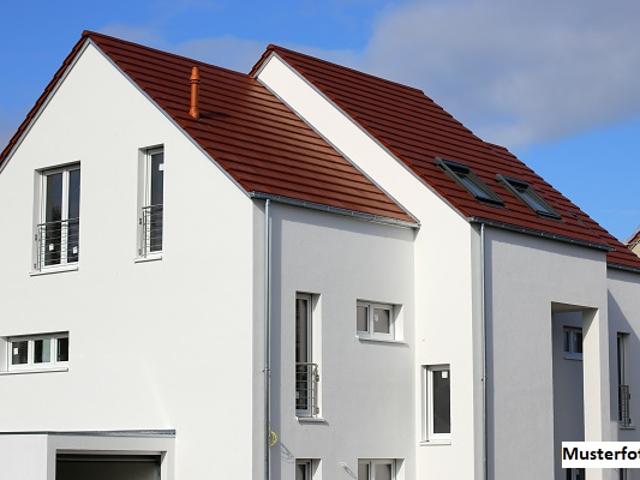 Einfamilien Doppelhaushälfte mit Garage in familienfreundlicher Wohnlage