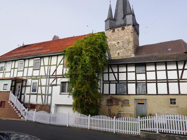 Einfamilien Fachwerkhaus mit großem Raumangebot. Keine Käuferprovision!