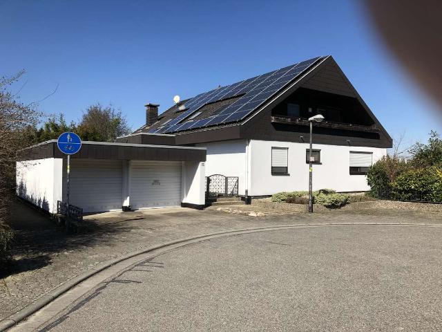 Einfamilien Haus mit abschließbarer Einliegerwohnung / Büro in bester Wohnlage in Otterstadt