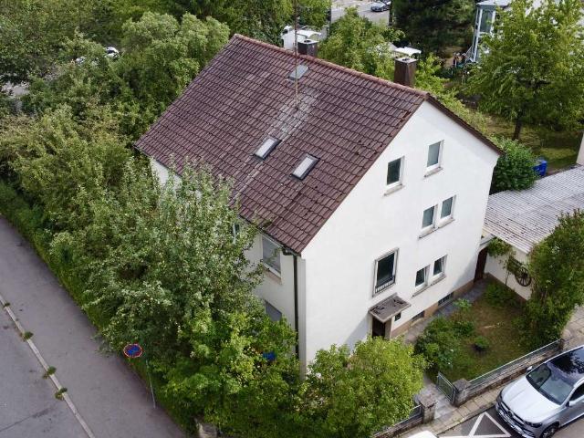 Einfamilien oder Mehrgenerationenhaus mit Entwicklungspotenzial – Provisionsfrei vom Eigentümer