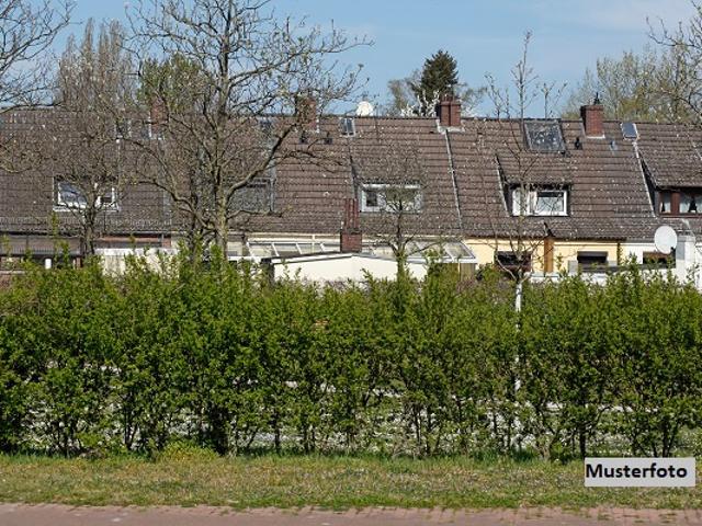 Einfamilien Reihenendhaus nebst Garage provisionsfrei